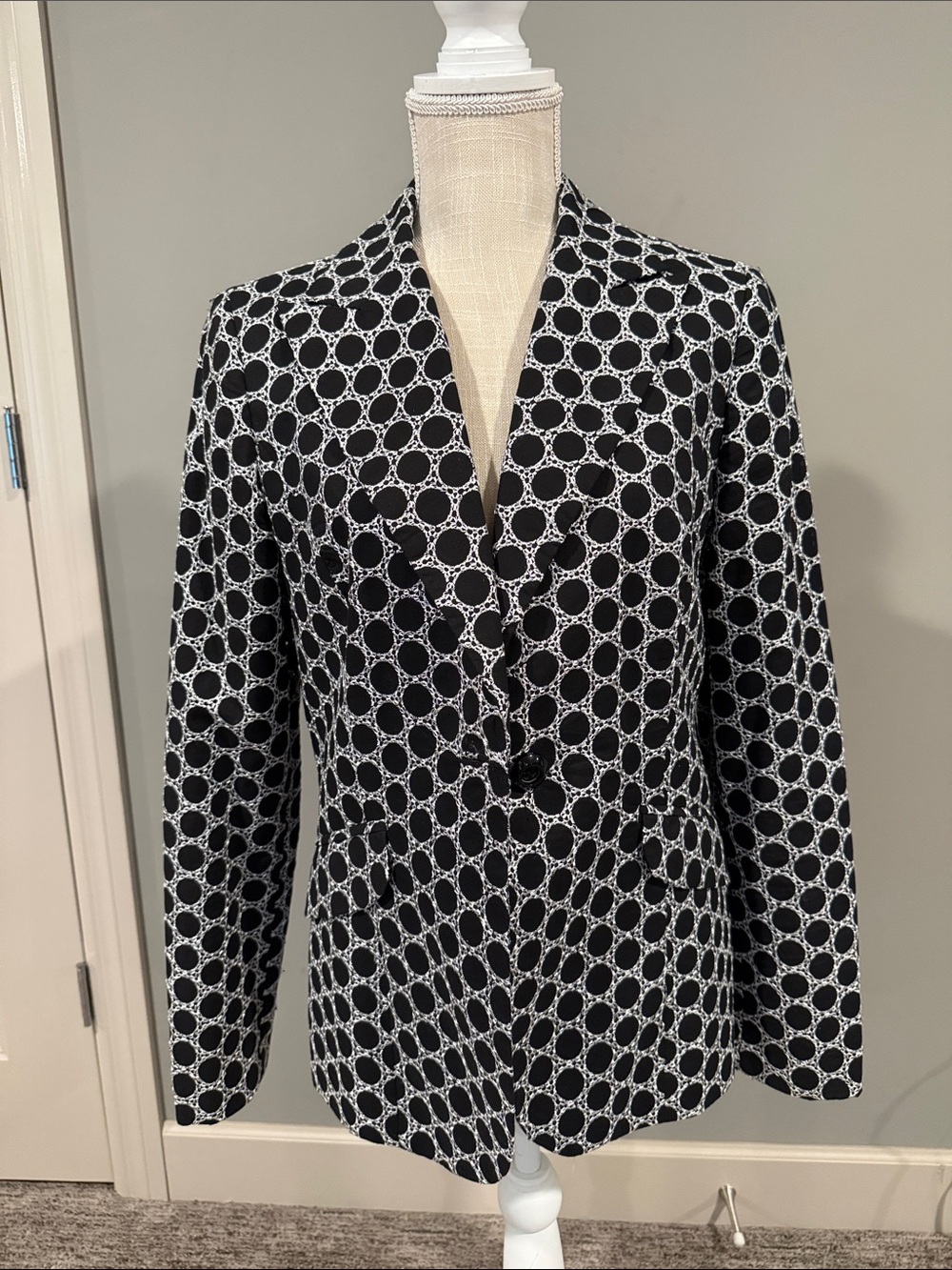 Larry Levine Black & White Circular Print Blazer